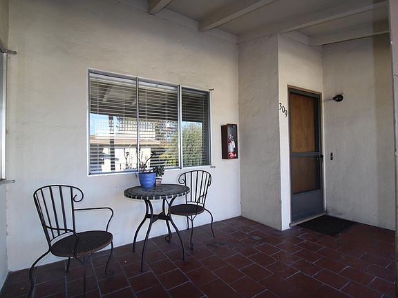 4th image of 309 Dunster Dr #309