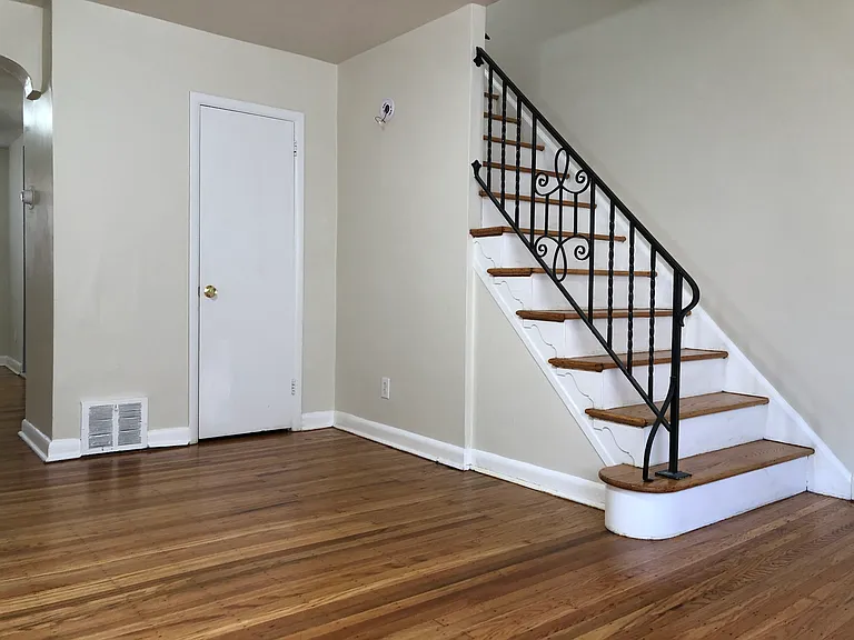 6725 Regent St — Photo 5