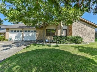 4112 Pine Shadow St, Dickinson, TX 77539