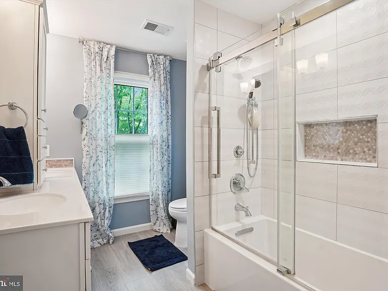 217 Highland Ridge Ave — Photo 10