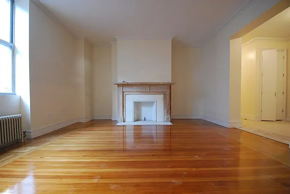 Rented by Bohemia Realty Group | media 2