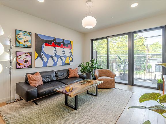 5th image of 2209 S 1st St #220
