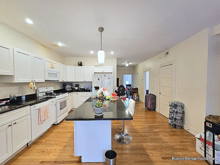 247 Walden St #2 — Photo 6