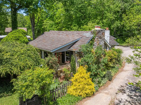 14 Murray Ln, Asheville, NC 28806