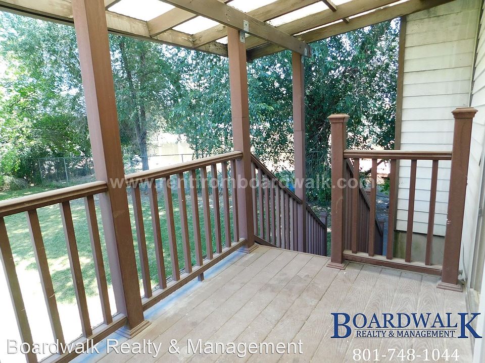 1st image of 2226 W Heatherglen Dr