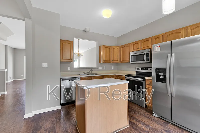 3 bed, 3.5 bath, 1862 sqft, $1,799 — Photo 4