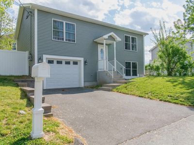 43 Grace St, Chicopee, MA, 01020