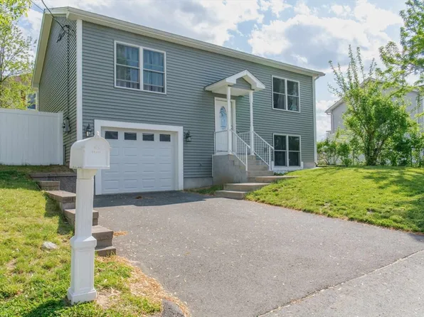 43 Grace St, Chicopee, MA 01020