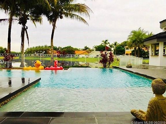 5th image of 9414 NW 52 Doral Ln