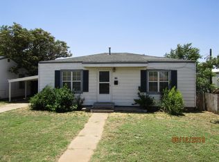 408 10th St, Levelland, TX 79336