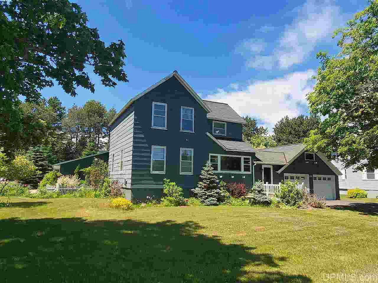 861 Lake St, Lake Linden, MI 49945 Zillow