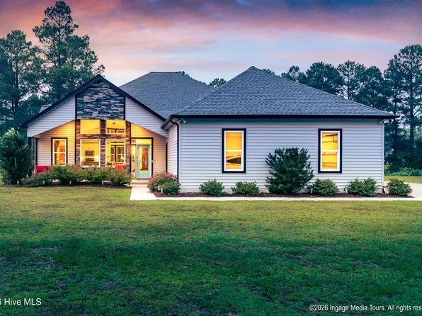 3811 Lockhaven Lane, Grimesland, NC 27837