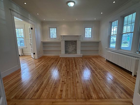 4th image of 130 School St