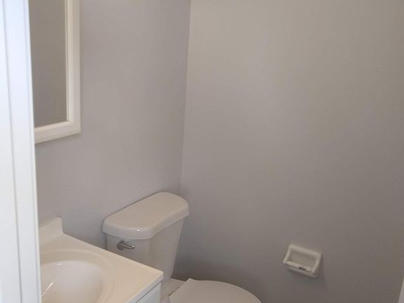 3rd image of 11 Willowood Ln APT A
