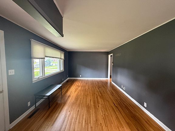 2nd image of 1704 3rd Ave NW