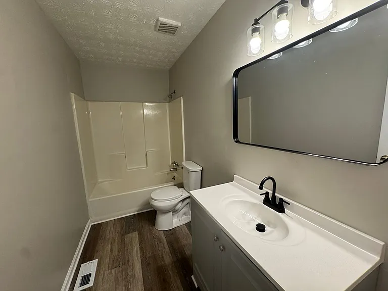 2704 Greystone Pl — Photo 11