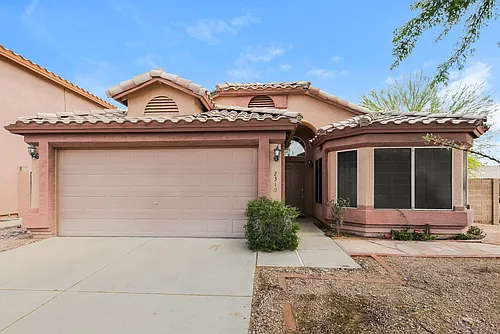 2310 E Morrow Dr Photo 1