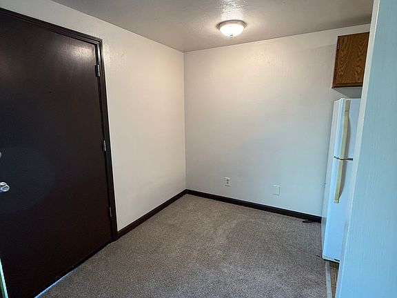 4th image of 105 Anoka Ave APT 9
