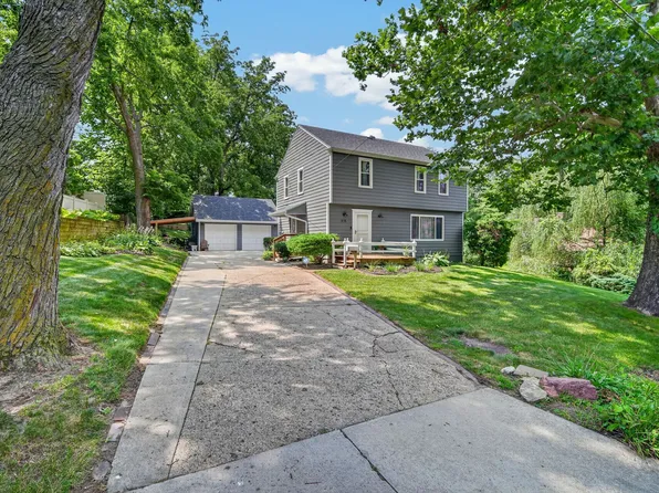 216 SW 39th St, Des Moines, IA 50312