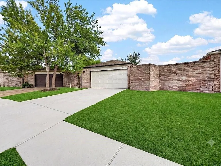 16134 Highlander Dr — Photo 5