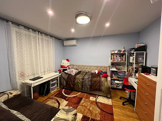 Sold by Homesmart Premier Living Realty | media 9