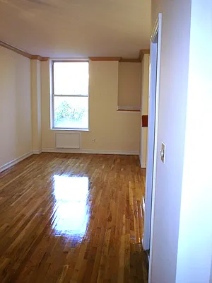Living room, photo 2