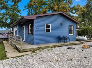 318 Long Acres Dr, Sunrise Beach, MO 65079