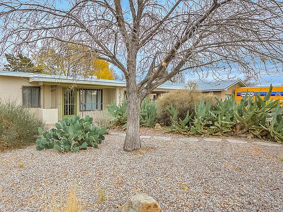 3rd image of 1214 Hermosa Dr SE