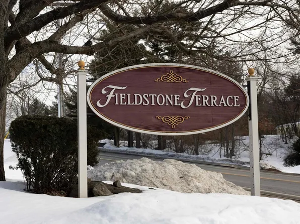 3 Fairfax Ave Unit 243, Derry, NH 03038