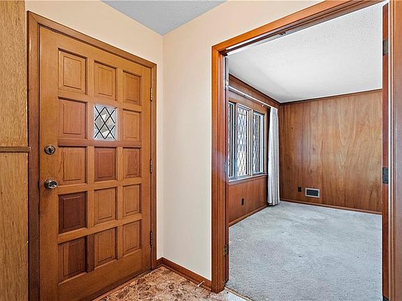 5th image of 3612 S Hedges Ave