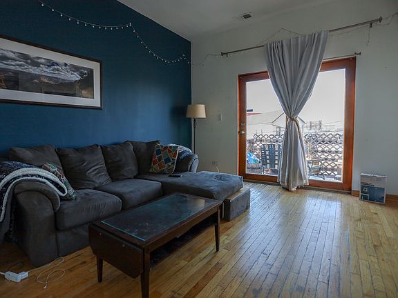 4th image of 2432 N Clybourn Ave #2R