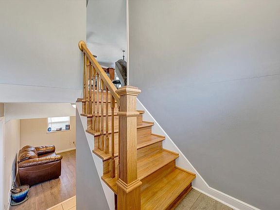 2nd image of 2747 Fletcher Cir