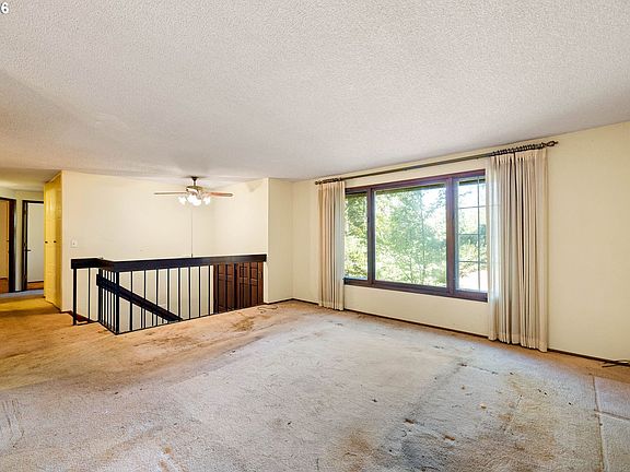 5th image of 2872 Greentree Way