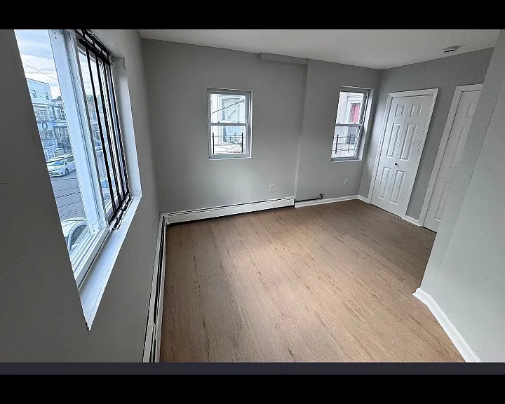 50 Halstead St #2L — Photo 2