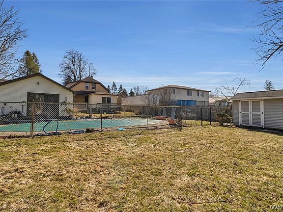 3rd image of 500 Rowley Rd