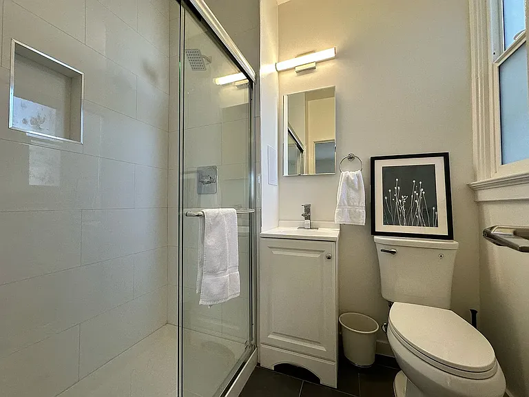 1075 Ofarrell St #10 — Photo 15
