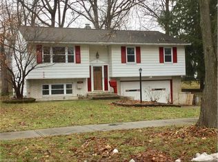 6540 Forest Glen Ave, Solon, OH 44139