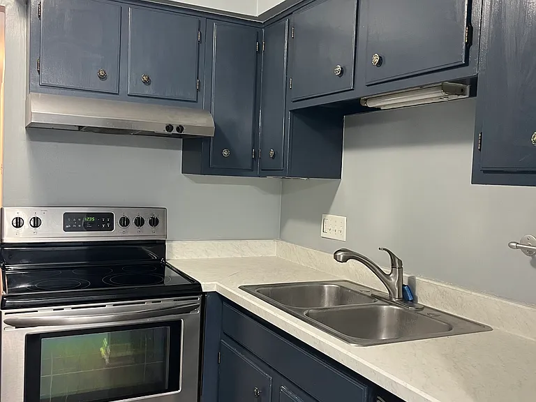 9740 Bunker Hill Ln — Photo 9