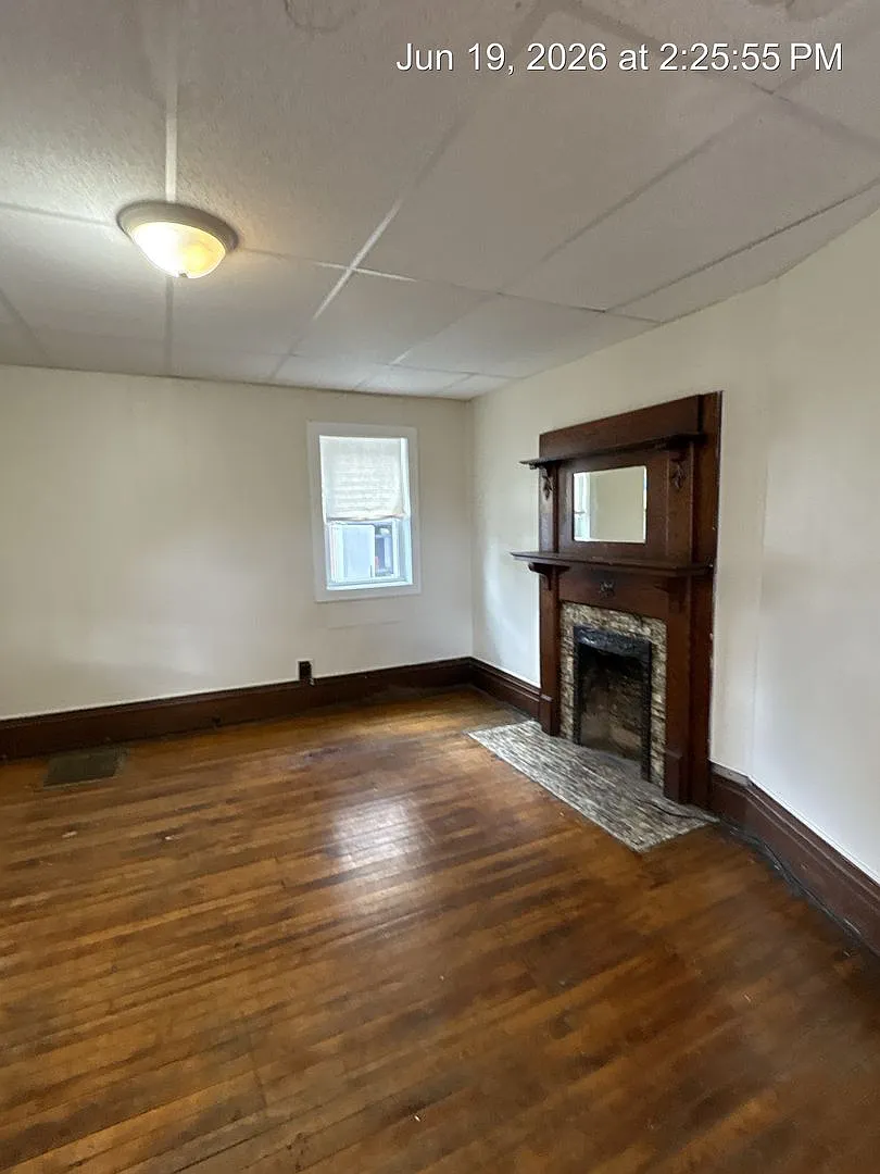 142 Lorentz St — Photo 3