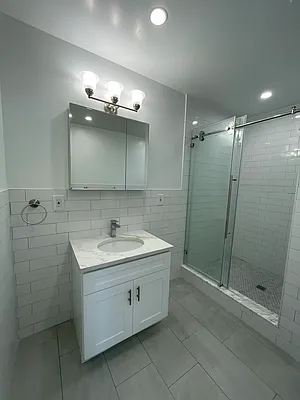 Rented by RA REALTY ASSOCIATES LLC | media 10