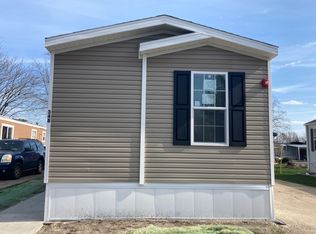 348 Brougham Dr, Wheeling, IL 60090