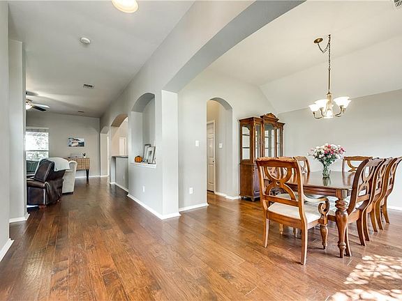 3rd image of 6304 Oakmont Dr