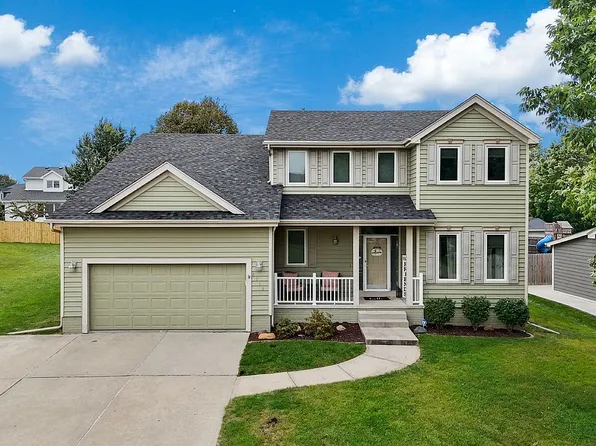 4715 Hillsdale Dr, Urbandale, IA 50322