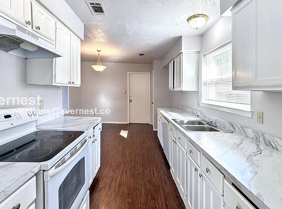 3rd image of 13507 Tara Oak Dr