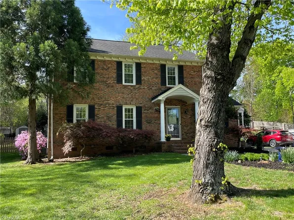 802 Gretchen Ln, Greensboro, NC 27410