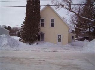 218 East St N, Claremont, MN 55924
