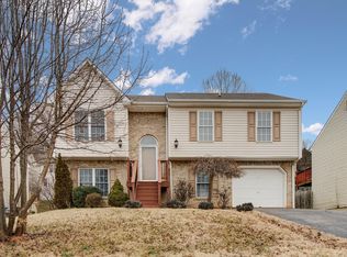4746 Meadow Crossing Ln NE, Roanoke, VA 24019