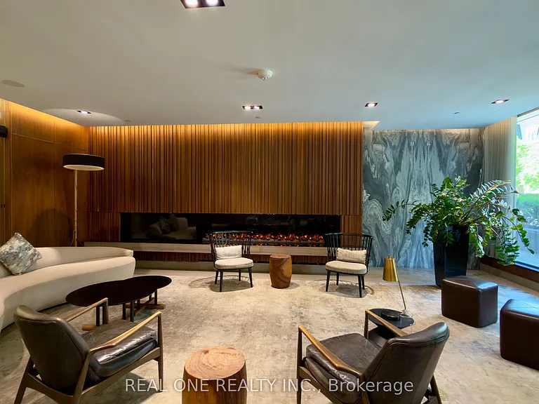 125 Redpath Ave #Penthouse 112 — Photo 3