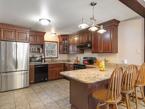 5th image of 27 Mumford Rd