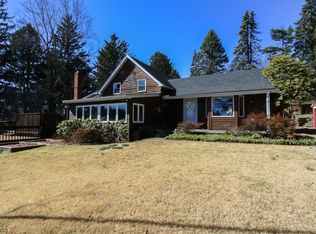 7 Davis Ave, Randolph, NJ 07869